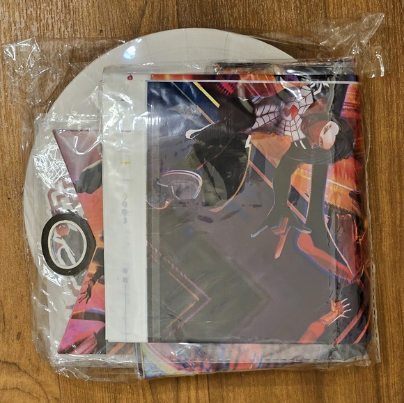 Spider-Man Party Supplies Set - Red and Black - Picture 3 of 3